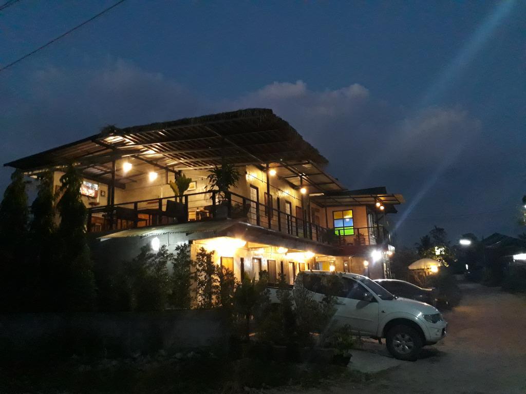 Baantung Homestay Mukdahan Exterior photo