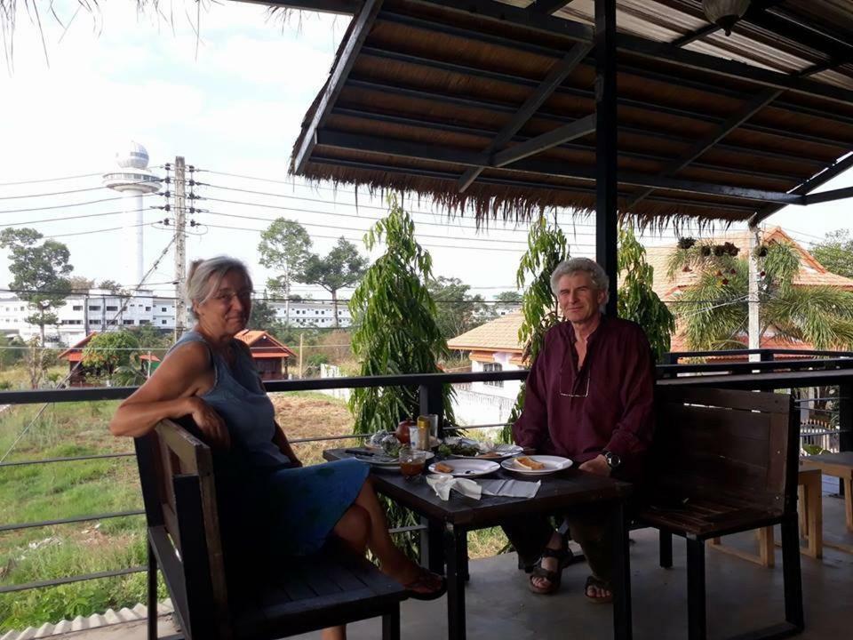 Baantung Homestay Mukdahan Exterior photo